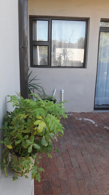 Self-Catering Studio, Unit 6 On Krupp Windhoek Exterior photo